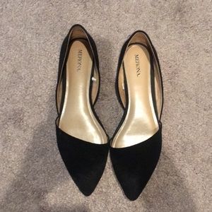 Size 7 black Merona flats.